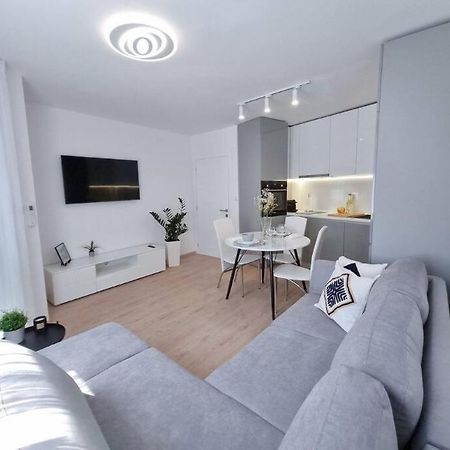 Nova City Apartments Varna Bagian luar foto